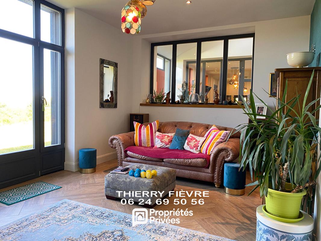 CERSAY Val en Vignes 79290 - Propriété de caractère 409 m²  Maison 4 chambres + 3 gîtes possibles  Fort potentiel locatif ou projet mixte 10