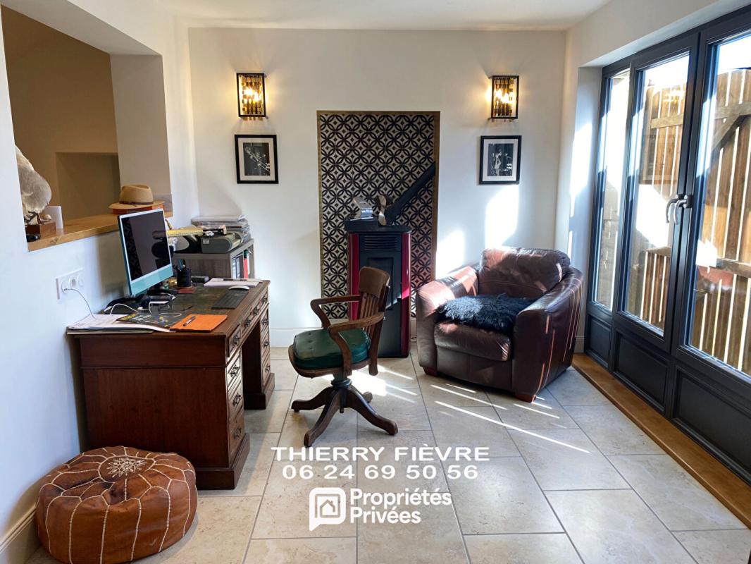 CERSAY Val en Vignes 79290 - Propriété de caractère 409 m²  Maison 4 chambres + 3 gîtes possibles  Fort potentiel locatif ou projet mixte 11