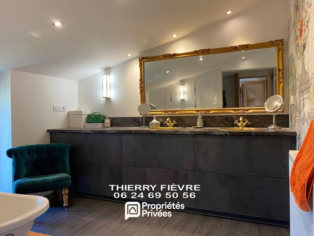 CERSAY Val en Vignes 79290 - Propriété de caractère 409 m²  Maison 4 chambres + 3 gîtes possibles  Fort potentiel locatif ou projet mixte 14