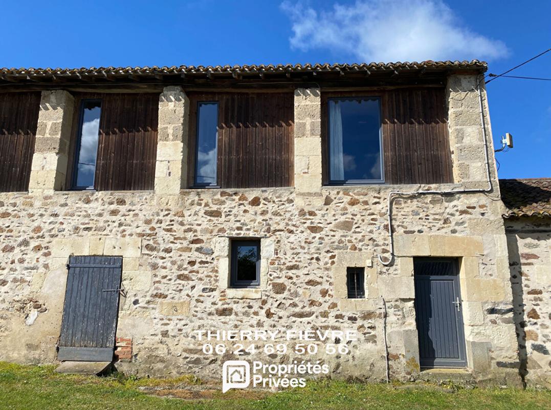 CERSAY Val en Vignes 79290 - Propriété de caractère 409 m²  Maison 4 chambres + 3 gîtes possibles  Fort potentiel locatif ou projet mixte 2
