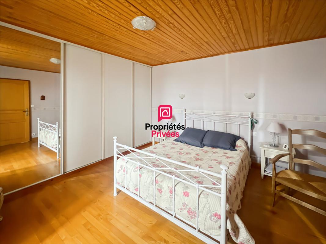 AUROS Maison 3 chambres, 2 salles d'eau, terrasse et jardin 11