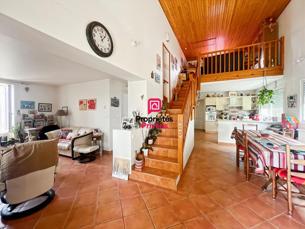 AUROS Maison 3 chambres, 2 salles d'eau, terrasse et jardin 4