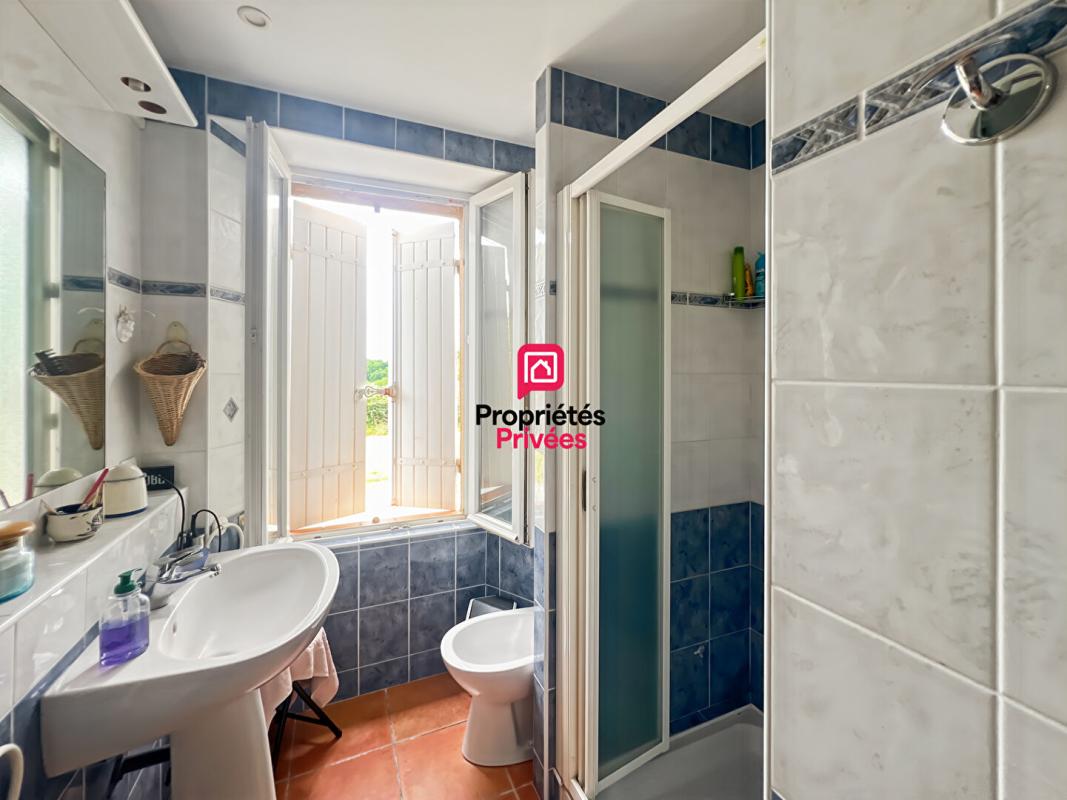 AUROS Maison 3 chambres, 2 salles d'eau, terrasse et jardin 9