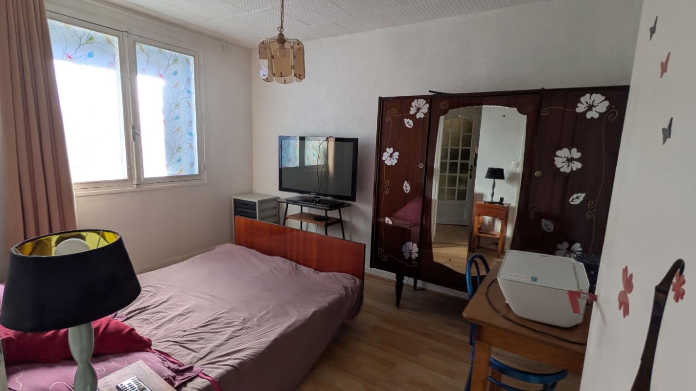 CADAUJAC Maison 4 pièces de 80 m2 en viager sur Cadaujac 5