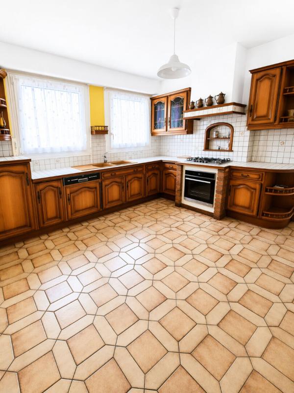CAUDAN Maison de 104 m² - 5 pièces - terrain 495 m² -  au calme en impasse - 2 garages - proximité du centre-ville (350 m) 8