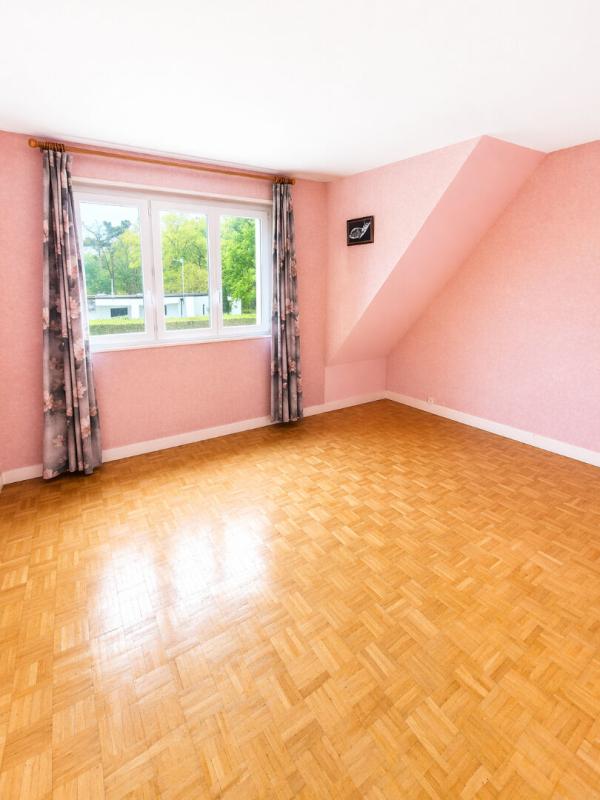 CAUDAN Maison de 104 m² - 5 pièces - terrain 495 m² -  au calme en impasse - 2 garages - proximité du centre-ville (350 m) 9