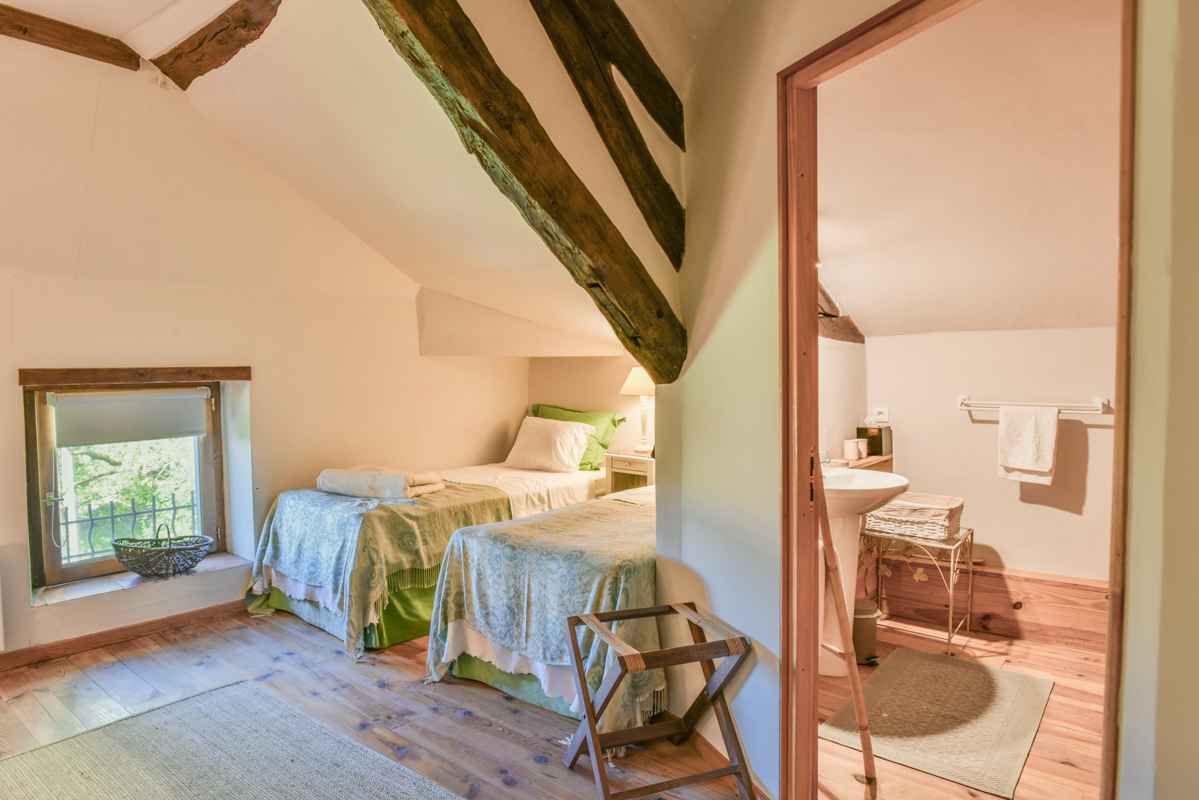 VILLEREAL Charmante Maison de campagne,+/-170m2, 4 chambres, piscine, 5676M2 jardin 13