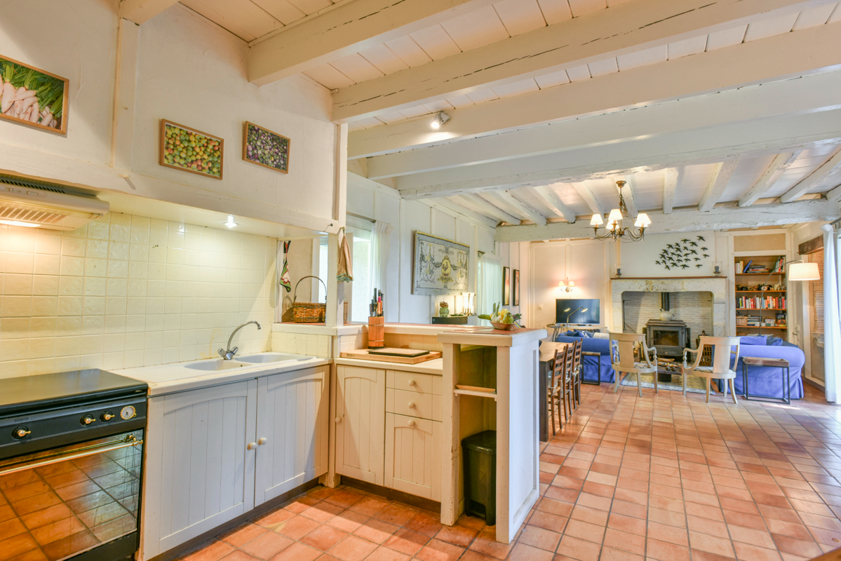 VILLEREAL Charmante Maison de campagne,+/-170m2, 4 chambres, piscine, 5676M2 jardin 8