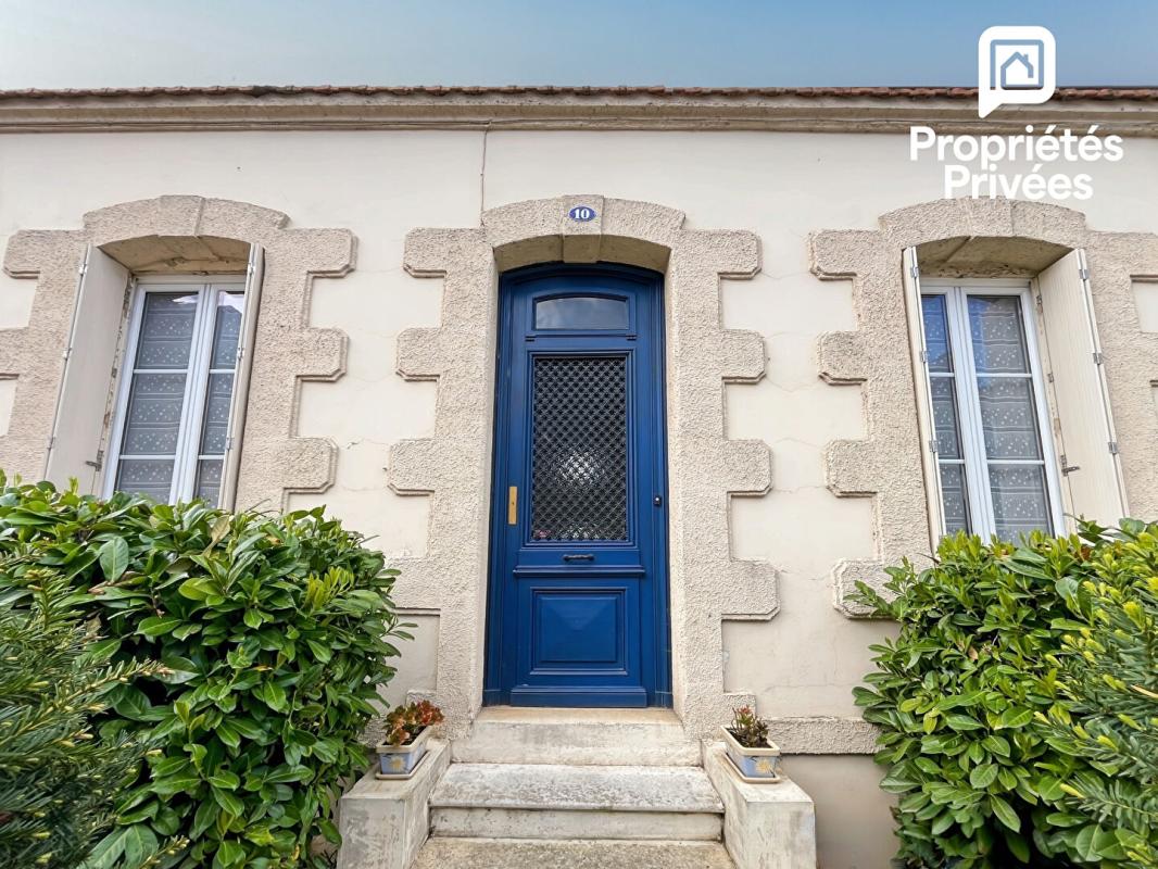 BLAYE Maison de charme à Blaye avec vue estuaire, piscine et fort potentiel d'aménagement 4