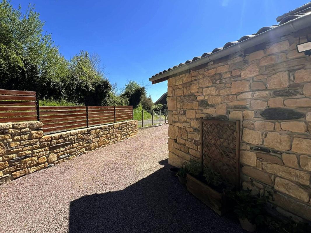 NANTHEUIL Maison en Pierre à Nantheuil 7 pièce(s) 170 m2 11