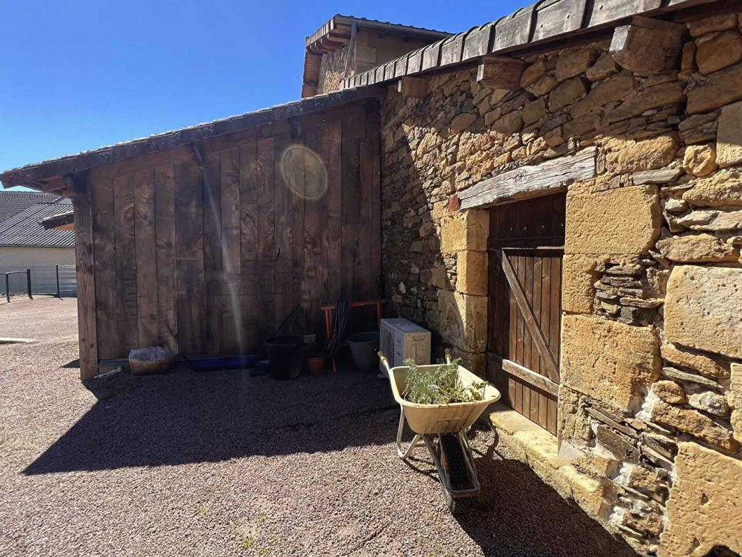 NANTHEUIL Maison en Pierre à Nantheuil 7 pièce(s) 170 m2 12