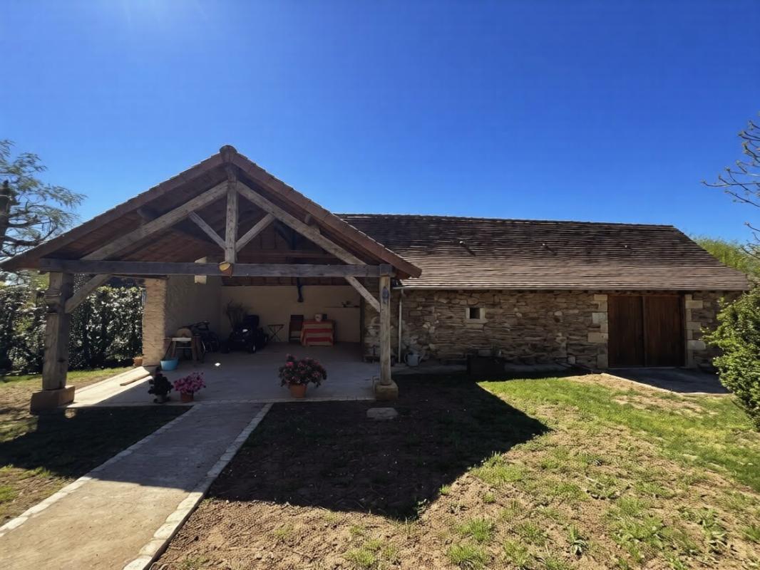 NANTHEUIL Maison en Pierre à Nantheuil 7 pièce(s) 170 m2 17