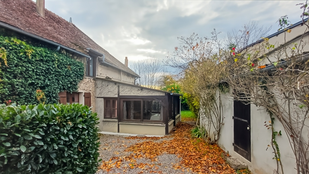 SAINT-BENOIT-DU-SAULT Maison St Benoit Du Sault 6 pièce(s) 168m2 18