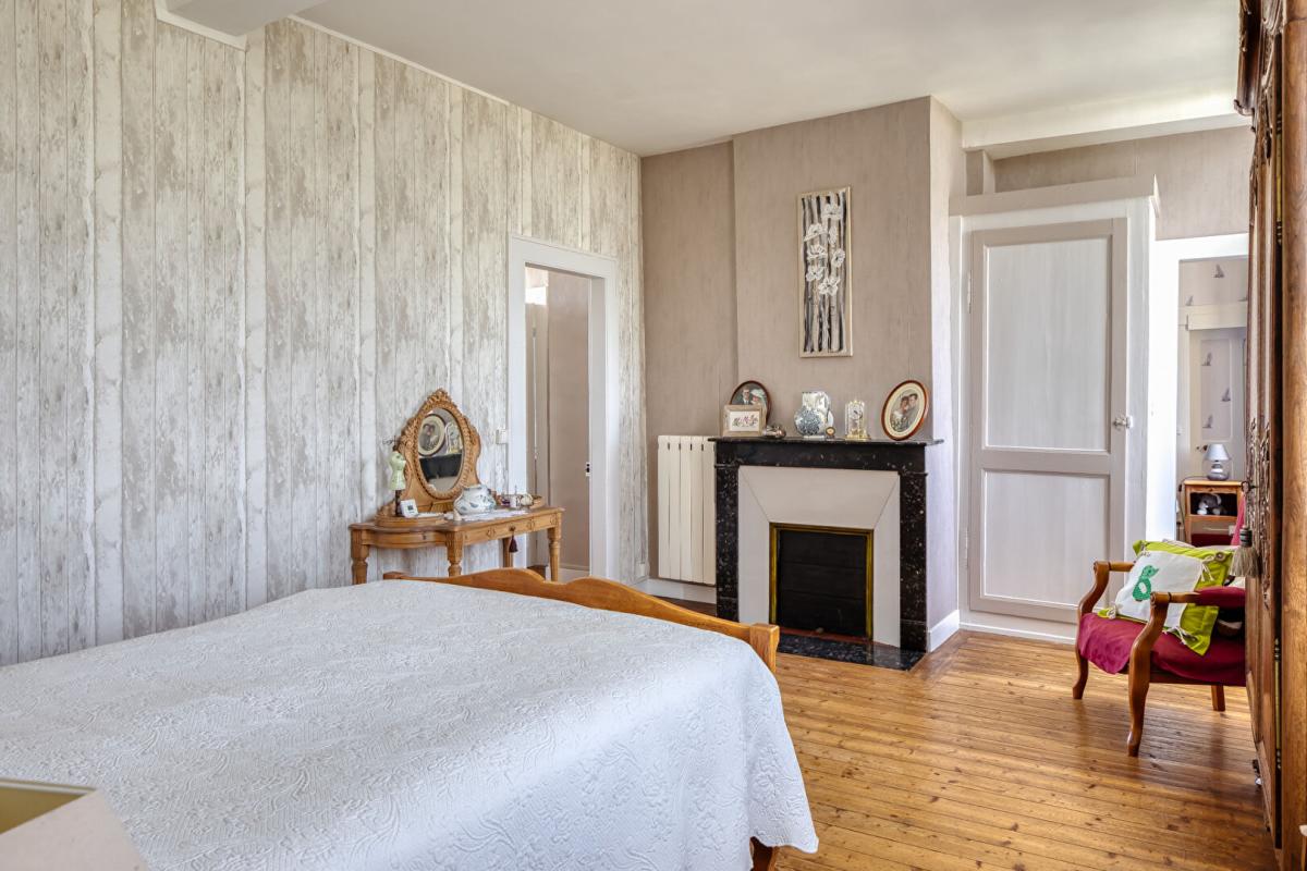 GODERVILLE Manoir  du XVI ème , 218 m2 + grenier + cellier/  1480 m2 de dépendances sur 1,6ha 13