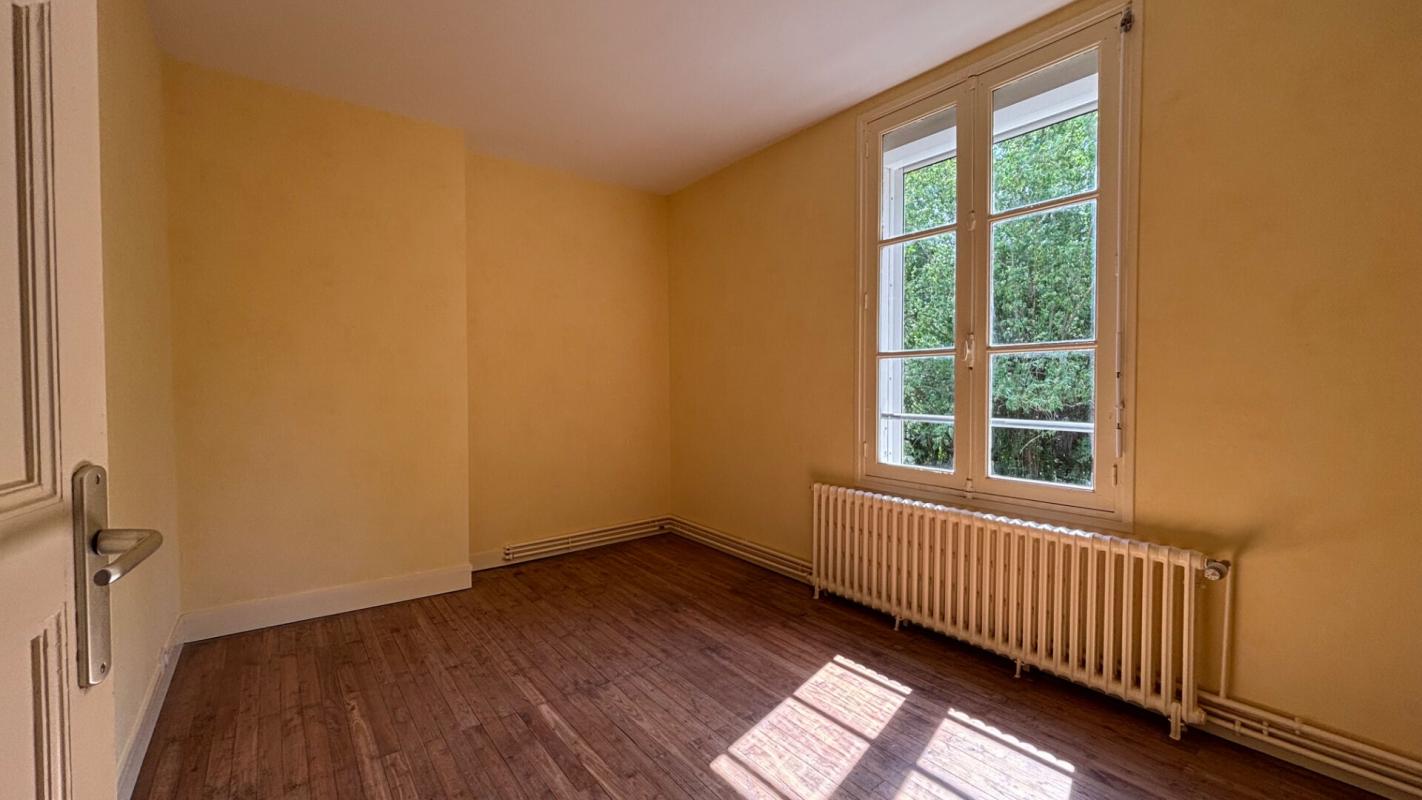 LA BOHALLE Maison bourgeoise au coeur des bors de Loire 6 pièce(s) 175m2 13