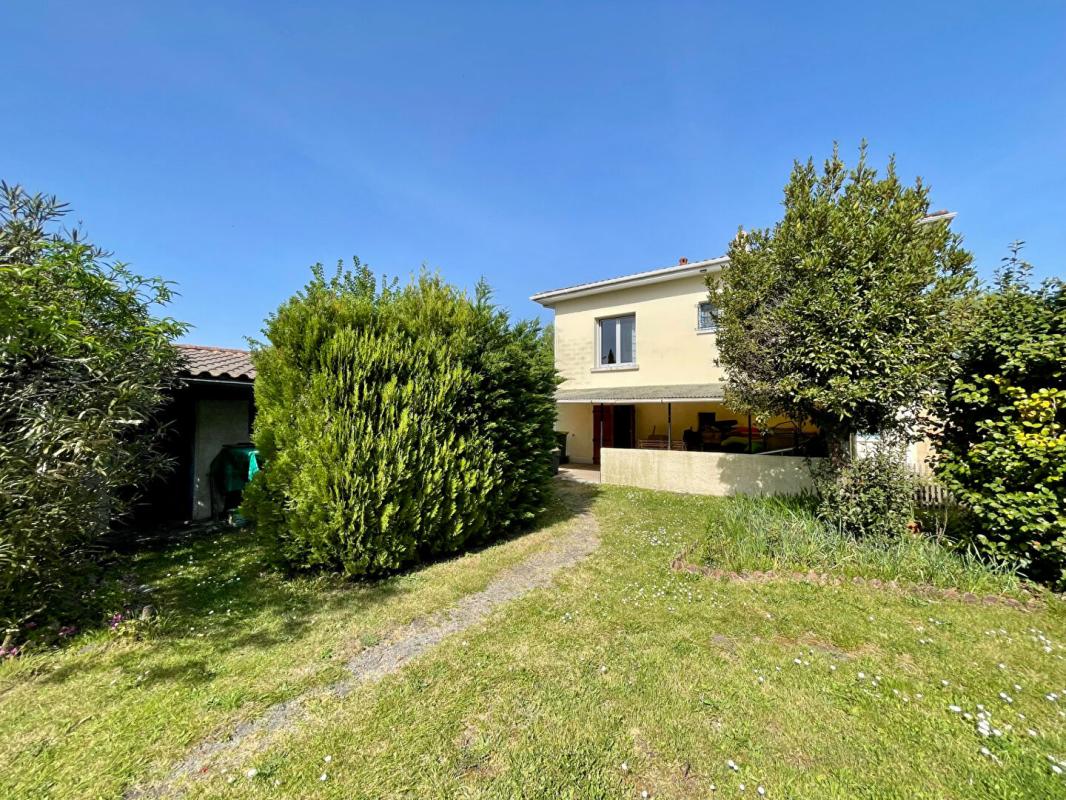 PESSAC Maison Pessac 6 pièce(s) 175 m2 + Dépendance 80 m2 11