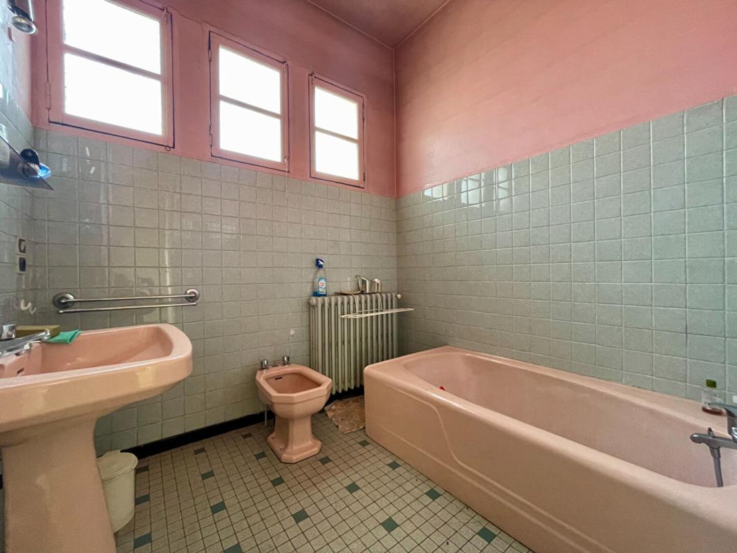 PESSAC Maison Pessac 6 pièce(s) 175 m2 + Dépendance 80 m2 8