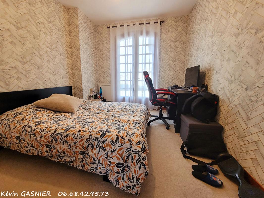 RUELLE-SUR-TOUVRE RUELLE SUR TOUVRE (16660) : Maison de plain pied de 157m2 7