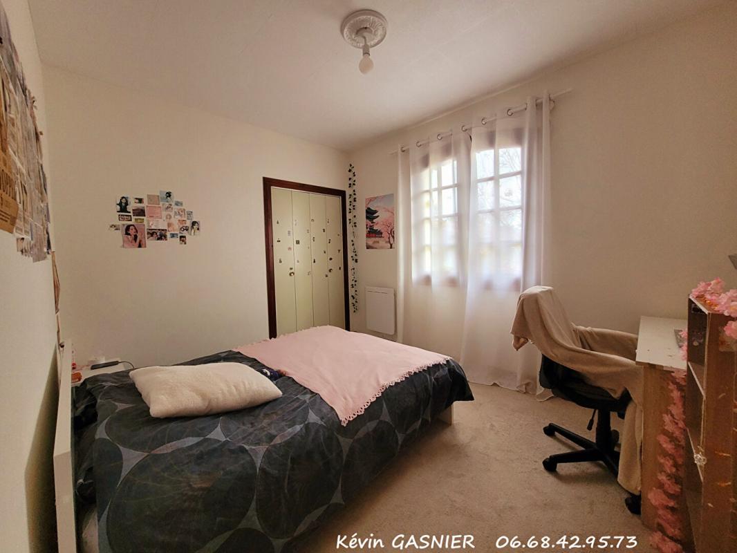 RUELLE-SUR-TOUVRE RUELLE SUR TOUVRE (16660) : Maison de plain pied de 157m2 9