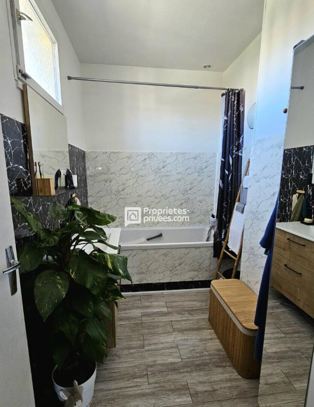 ELNE Charmante maison 3 faces avec jardin sur Elne 14