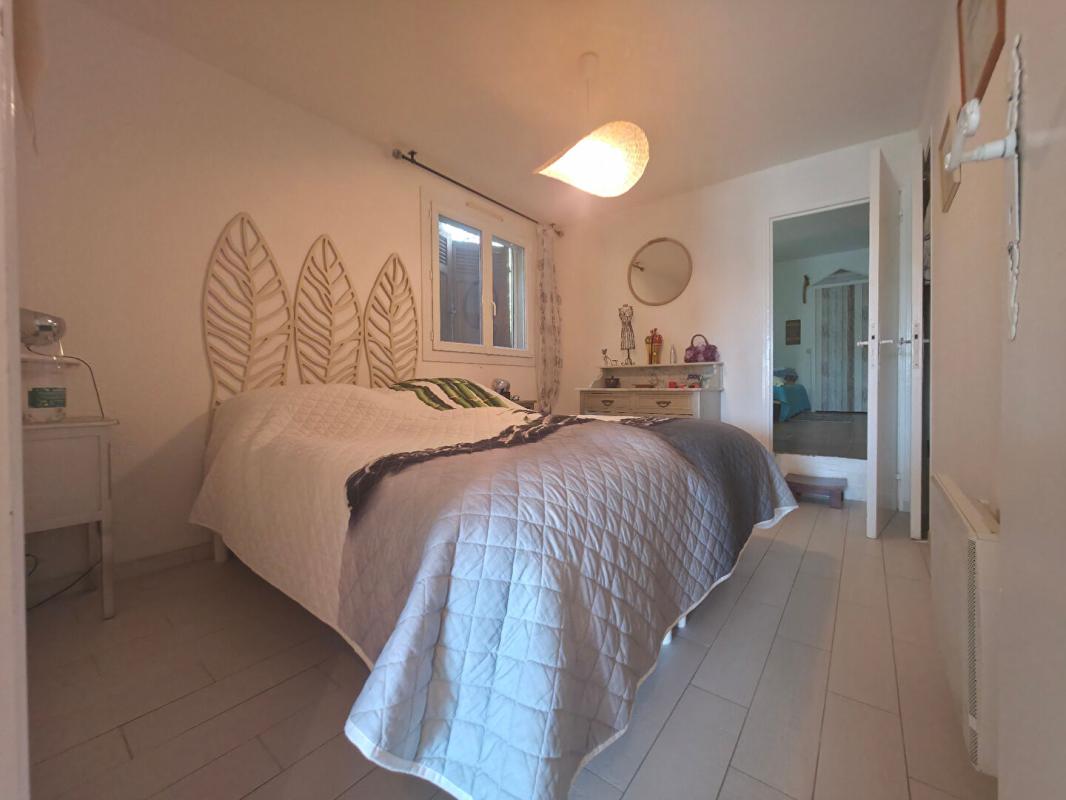 BORMES-LES-MIMOSAS Maison Bormes Les Mimosas 5 pièce(s) 83 m2 parking jardin terrasse 7