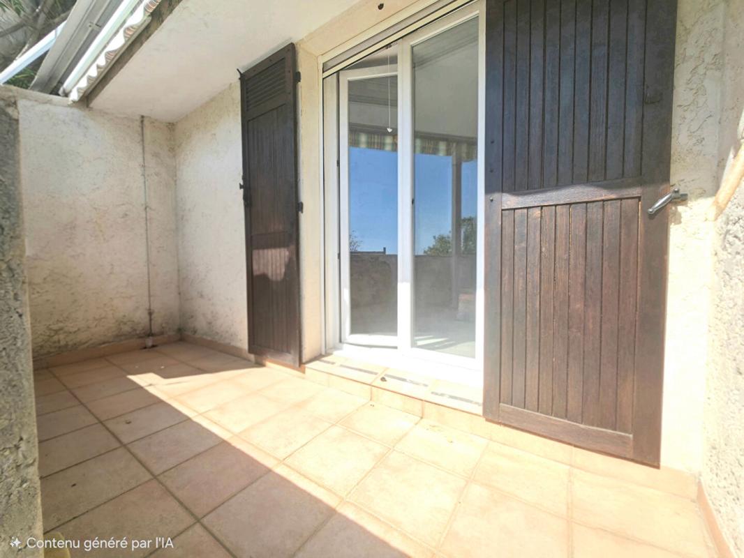 BORMES-LES-MIMOSAS Maison Bormes Les Mimosas 5 pièce(s) 83 m2 parking jardin terrasse 9