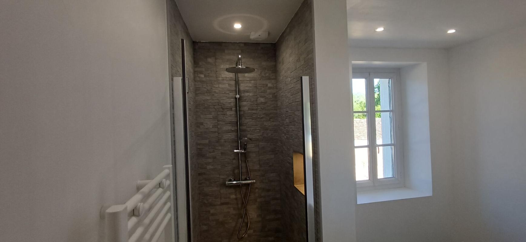 DURTAL Maison 3 chambres 78 m² , Entièrement rénovée. Centre de Durtal 11