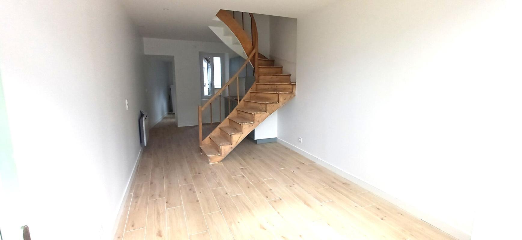 DURTAL Maison 3 chambres 78 m² , Entièrement rénovée. Centre de Durtal 3