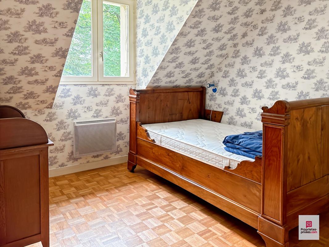 DURTAL Maison Durtal 8 pièce(s) 203.23 m2 11