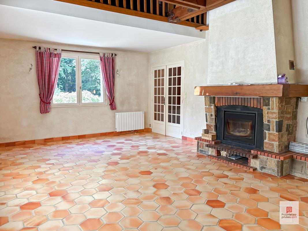 DURTAL Maison Durtal 8 pièce(s) 203.23 m2 7