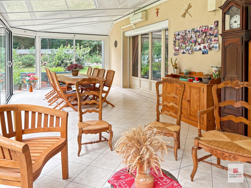 DURTAL Maison Durtal 8 pièce(s) 203.23 m2 8