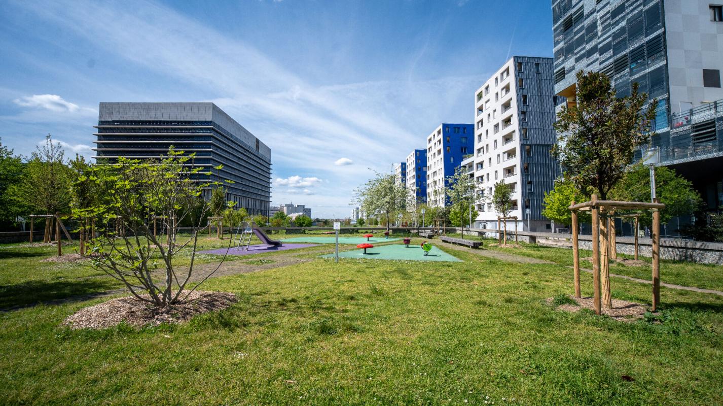NANTERRE 3 pièces avec loggia ? Résidence récente ? À 20 min de La Défense 10