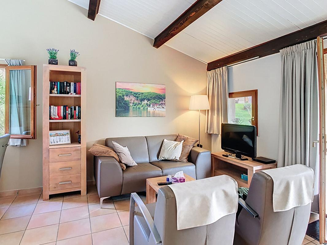 GOURDON Maison de vacances récente sur domaine avec piscine - Lot, près de la Dordogne 3