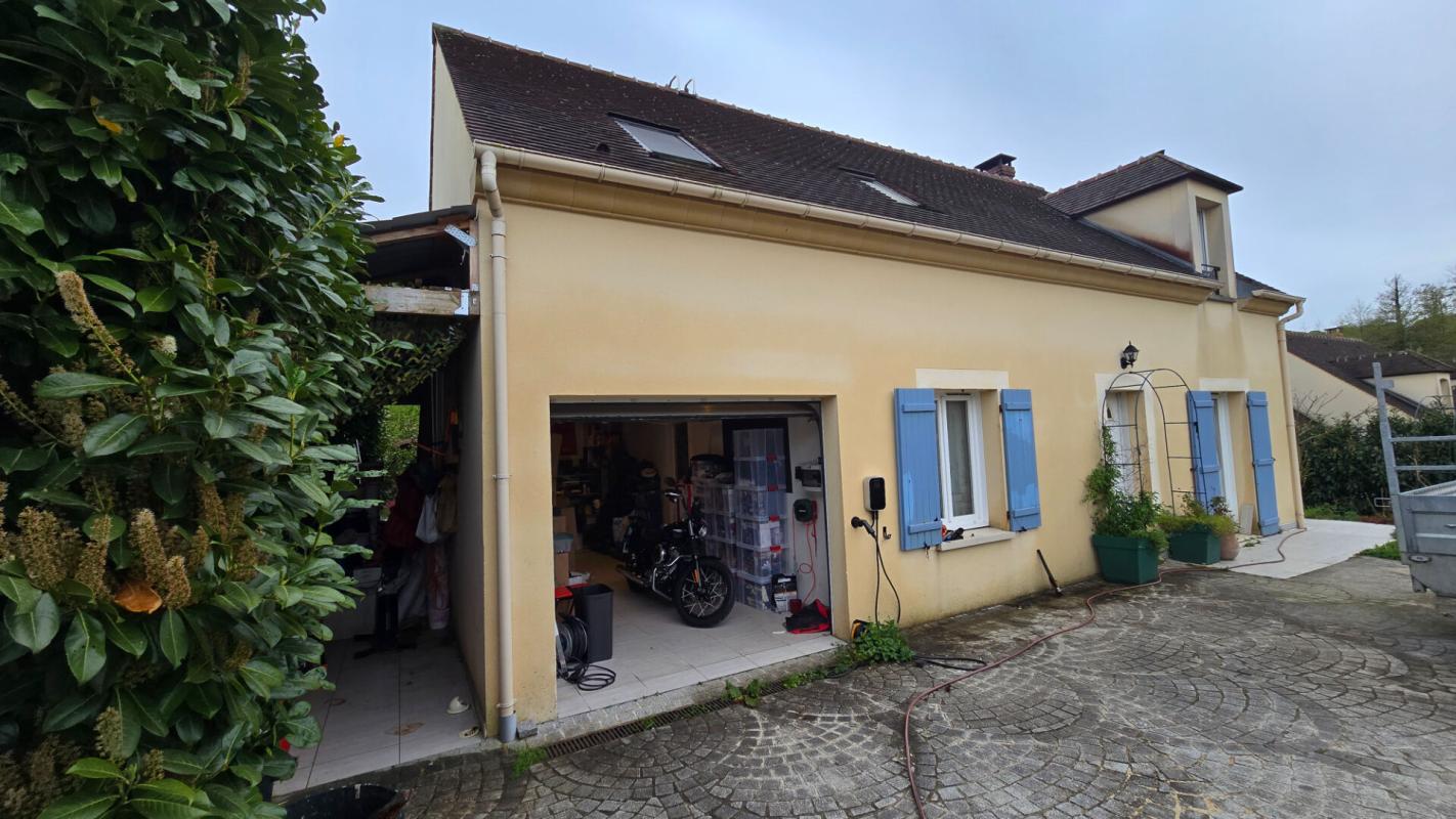 LUZARCHES À vendre - Maison familiale 7 pièces à Luzarches 2