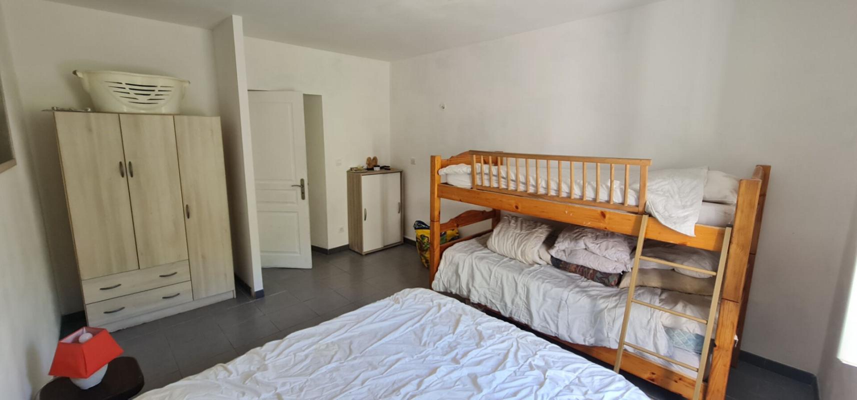 LAVAL-PRADEL Maison familiale 200 m² - 6 chambres - terrain 1 hectare au calme 10