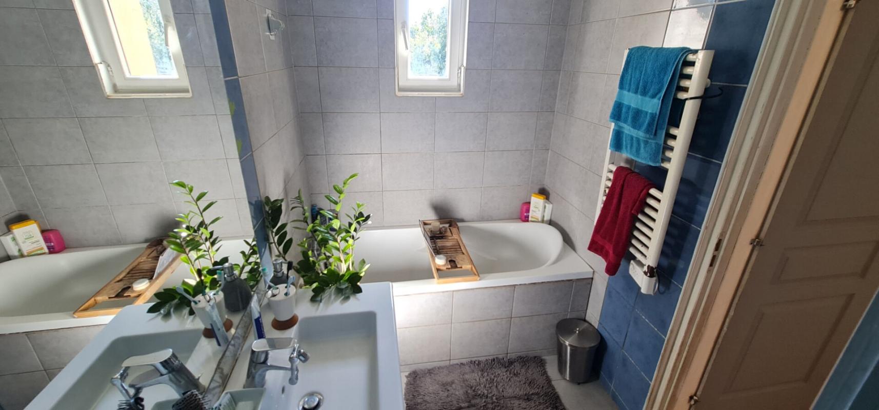 LAVAL-PRADEL Maison familiale 200 m² - 6 chambres - terrain 1 hectare au calme 11