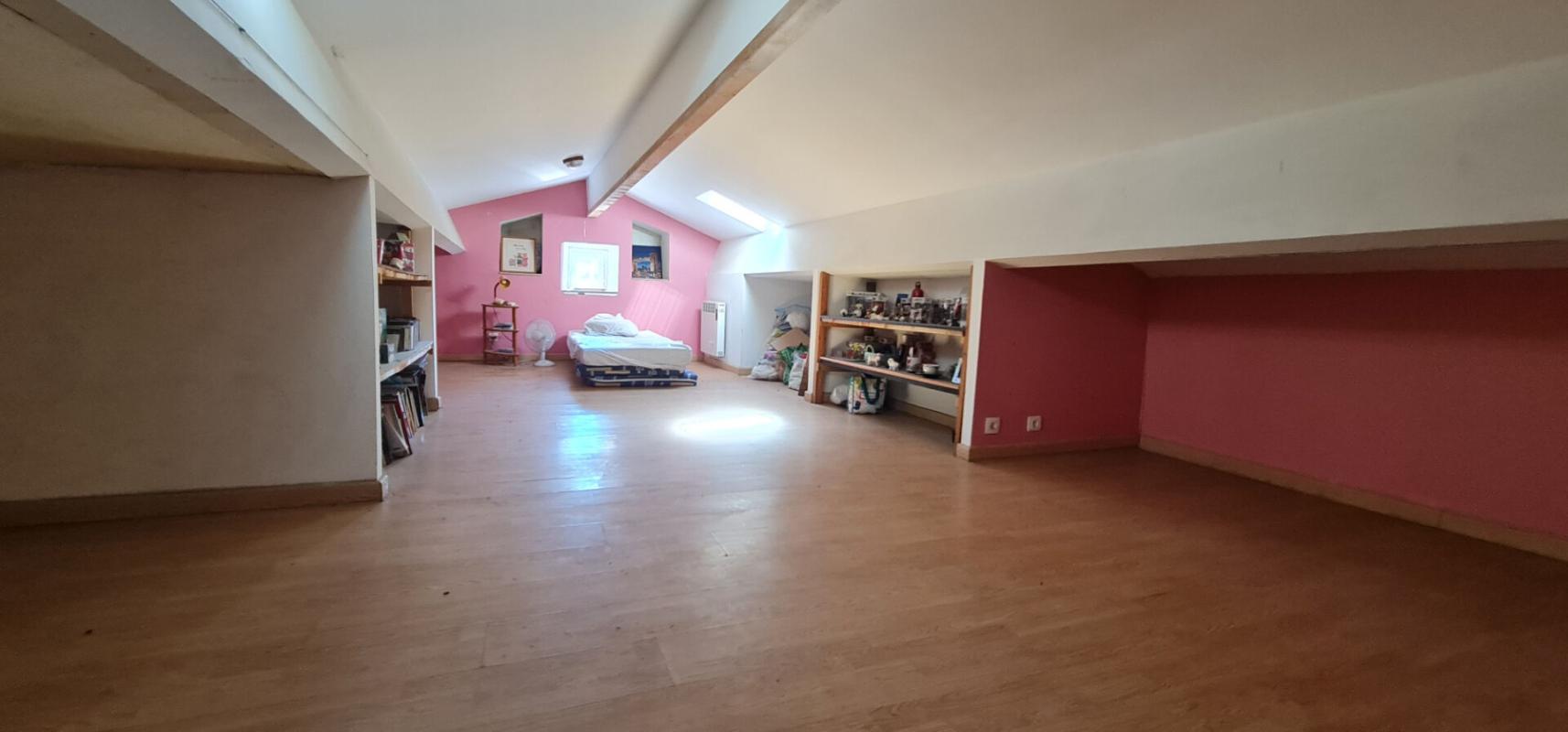 LAVAL-PRADEL Maison familiale 200 m² - 6 chambres - terrain 1 hectare au calme 13