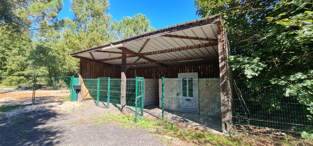 LAVAL-PRADEL Maison familiale 200 m² - 6 chambres - terrain 1 hectare au calme 17