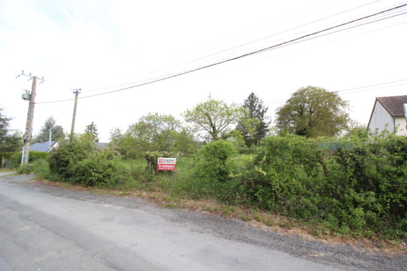 CHATELLERAULT Terrain Targe 1080 m2 1