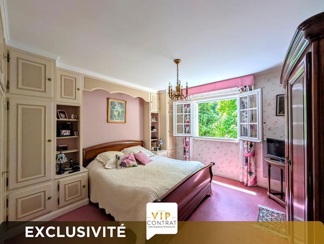 SAINT-SULPICE-DE-ROYAN GARANTIE PROTEC+ 12 MOIS INCUS ! MAISON 135 M² A 6KMS DES PLAGES 10