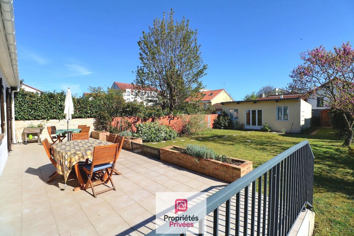 ACHERES Maison Acheres 8 pièce(s) 161 m2 1