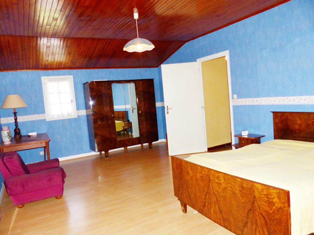 COUBON Maison Coubon 5 pièce(s) 150 m² 8