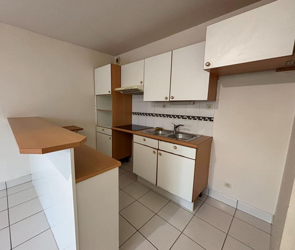 LA BAULE-ESCOUBLAC Appartement  T2 PLAGE ET COMMERCES A PIED - STATIONNEMENT - CAVE 7