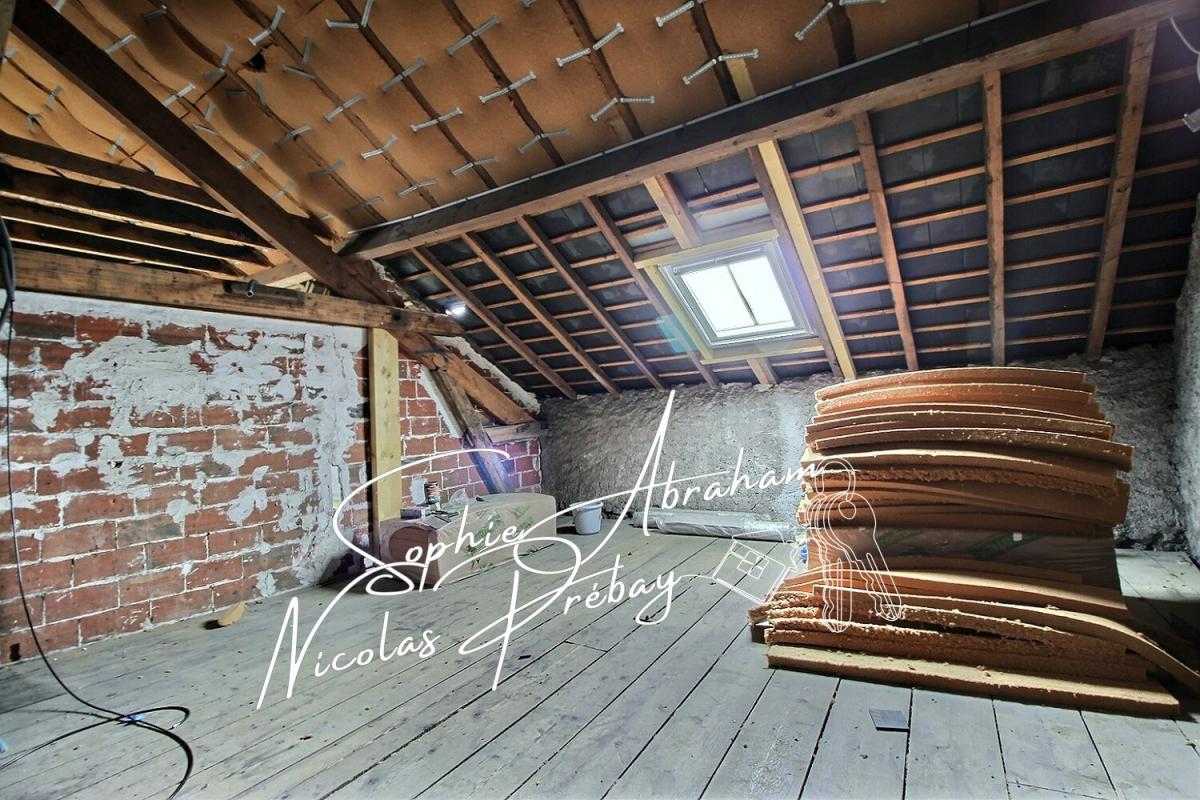 ANGERVILLE Maison en pierres, 3 chambres, grenier aménageable avec cour, dépendance et cave 13