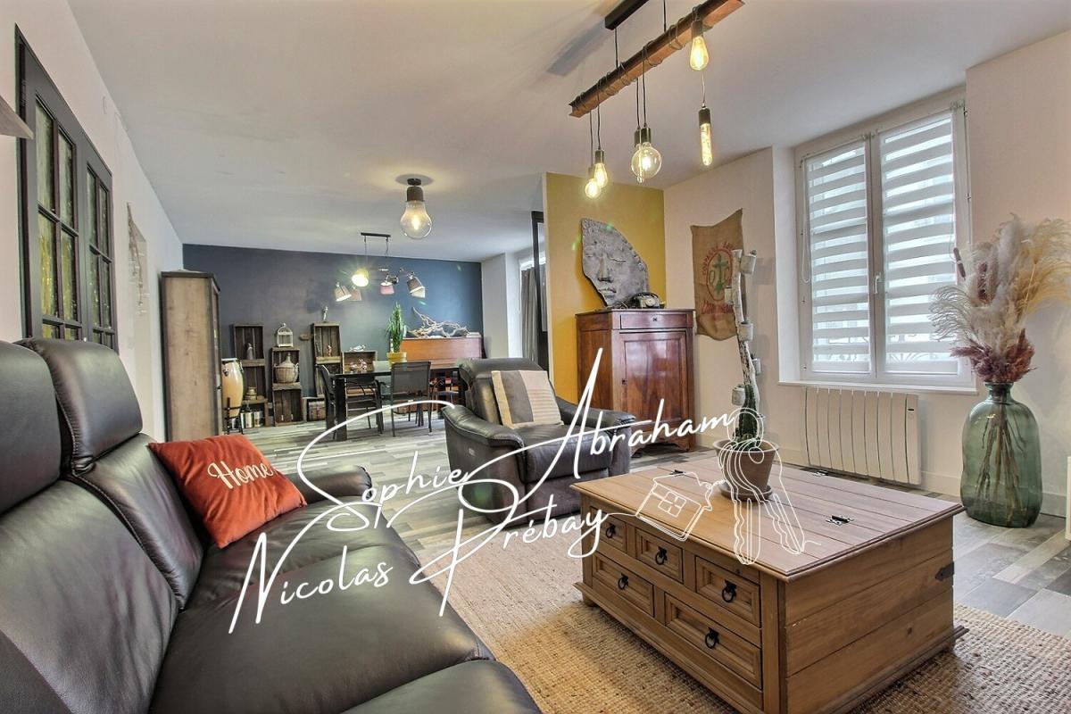 ANGERVILLE Maison en pierres, 3 chambres, grenier aménageable avec cour, dépendance et cave 4