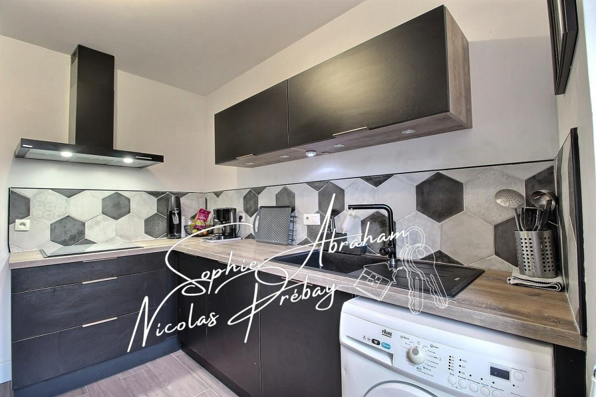 ANGERVILLE Maison en pierres, 3 chambres, grenier aménageable avec cour, dépendance et cave 7