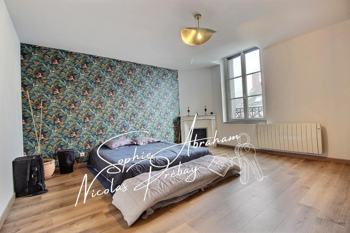 ANGERVILLE Maison en pierres, 3 chambres, grenier aménageable avec cour, dépendance et cave 9