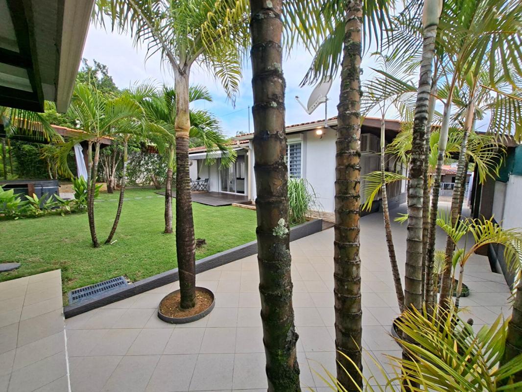 CAYENNE BOURDA Villa 4 pièce(s) proche mer 3