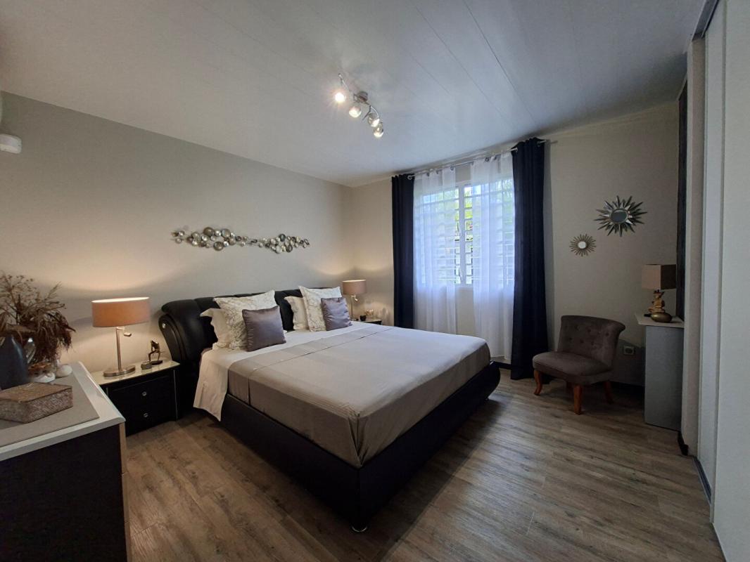 CAYENNE BOURDA Villa 4 pièce(s) proche mer 9