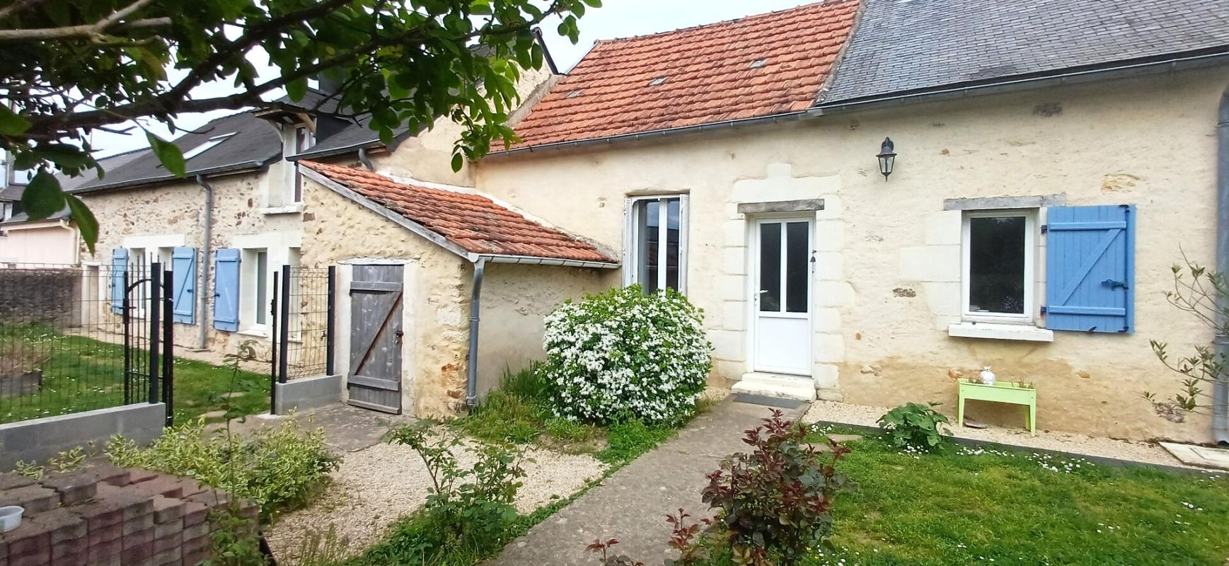 BAUGÉ-EN-ANJOU Maison d'environ 126 m2 située à 5 minutes de Baugé direction Angers 12